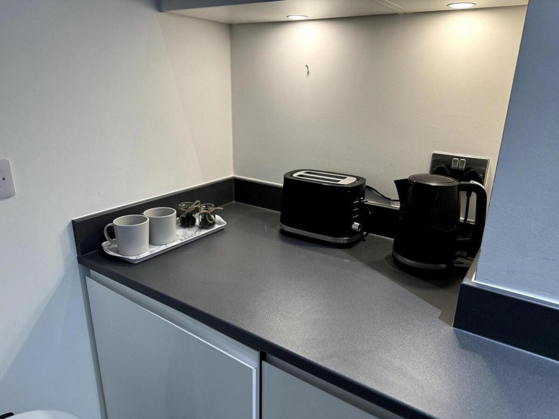 Cozy Bracknell Apartment With Modern Amenities Eksteriør billede